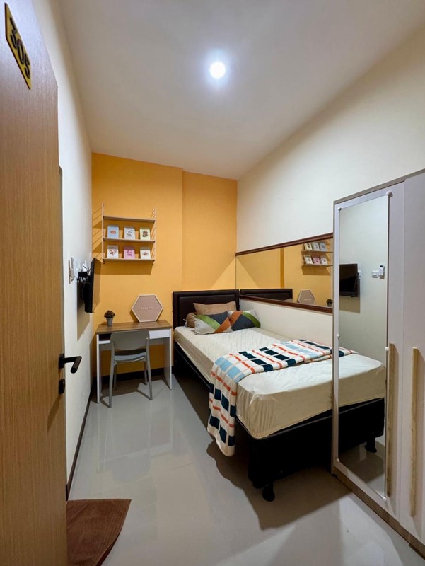 Dijual Kost- kost san, cocok untuk Investasi, lokasi strategis di Jakarta Barat