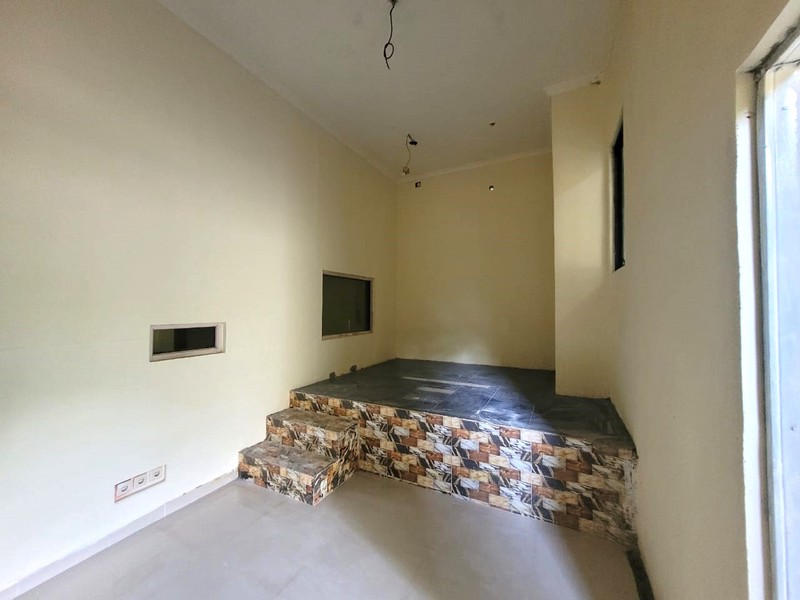 Ruko 2 Pintu di Pitara Depok Cocok Untuk Usaha Pinggir Jl. Raya