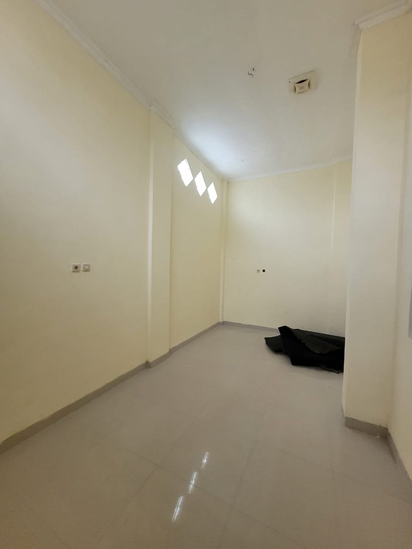 Ruko 2 Pintu di Pitara Depok Cocok Untuk Usaha Pinggir Jl. Raya