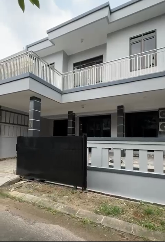 Disewakan Rumah 2 Lantai Siap Huni dengan KT 4+1 KM 2+1 Surat SHM Hunian Nyaman dan Asri @Bintaro Sektor 9