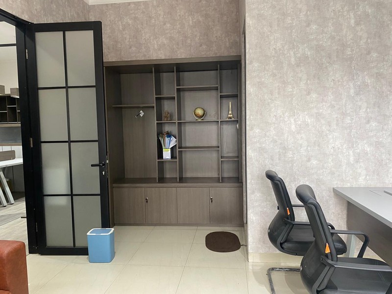 Rumah 2 Lantai Full Furnished Disewakan Cocok untuk Kantor di Mendawai Kramat Pela Kebayoran Baru Jaksel