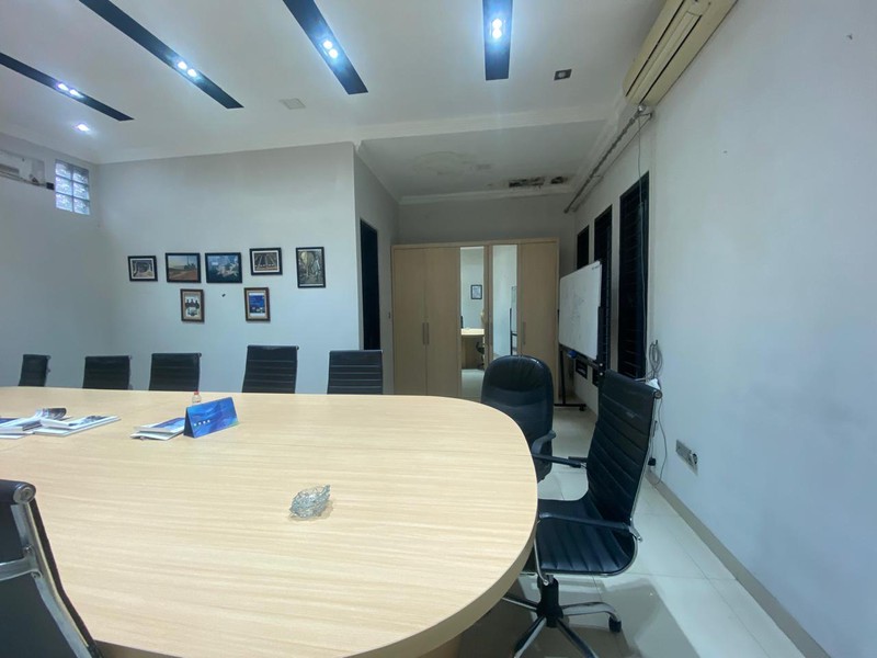 Rumah 2 Lantai Full Furnished Disewakan Cocok untuk Kantor di Mendawai Kramat Pela Kebayoran Baru Jaksel