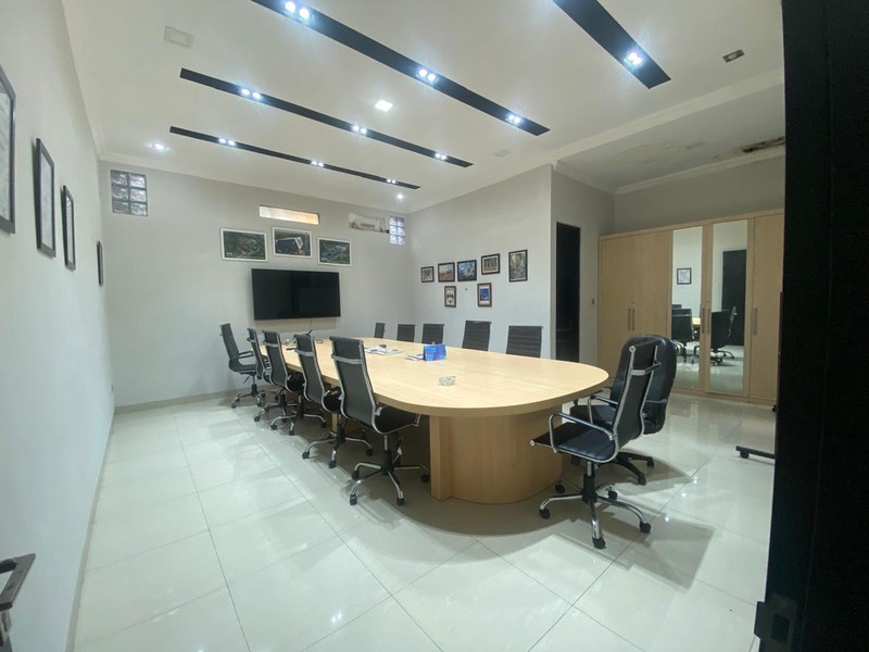 Rumah 2 Lantai Full Furnished Disewakan Cocok untuk Kantor di Mendawai Kramat Pela Kebayoran Baru Jaksel