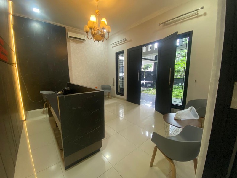 Rumah 2 Lantai Full Furnished Disewakan Cocok untuk Kantor di Mendawai Kramat Pela Kebayoran Baru Jaksel