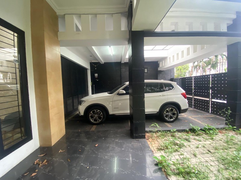 Rumah 2 Lantai Full Furnished Disewakan Cocok untuk Kantor di Mendawai Kramat Pela Kebayoran Baru Jaksel