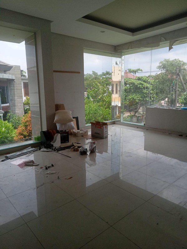 Dijual Rumah Mewah di Perumahan Deltasari Indah, Koreksari, Kureksari, Kec. Waru, Kabupaten Sidoarjo, Jawa Timur 61256