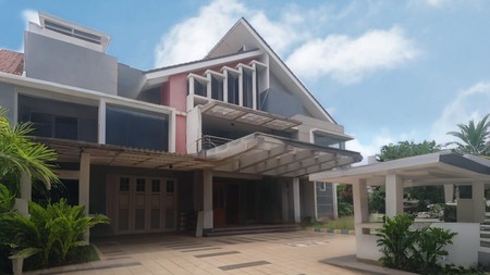 Dijual Rumah Mewah di Perumahan Deltasari Indah, Koreksari, Kureksari, Kec. Waru, Kabupaten Sidoarjo, Jawa Timur 61256