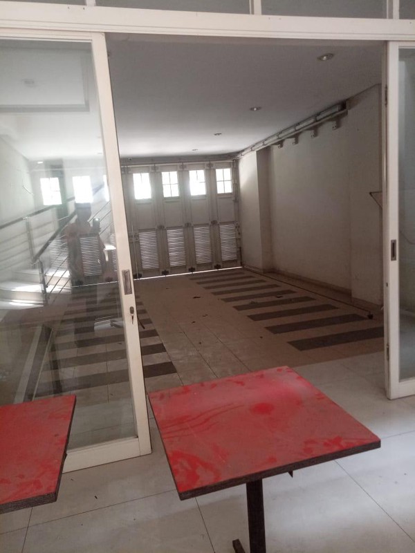 Dijual Rumah Mewah di Perumahan Deltasari Indah, Koreksari, Kureksari, Kec. Waru, Kabupaten Sidoarjo, Jawa Timur 61256