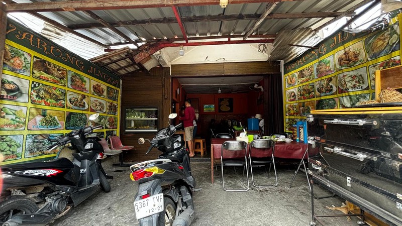 Rumah Hitung Tanah Di Lokasi Strategis Dekat Komplek DPR RI, Pancoran, Jakarta Selatan, Dijual Di Bawah NJOP