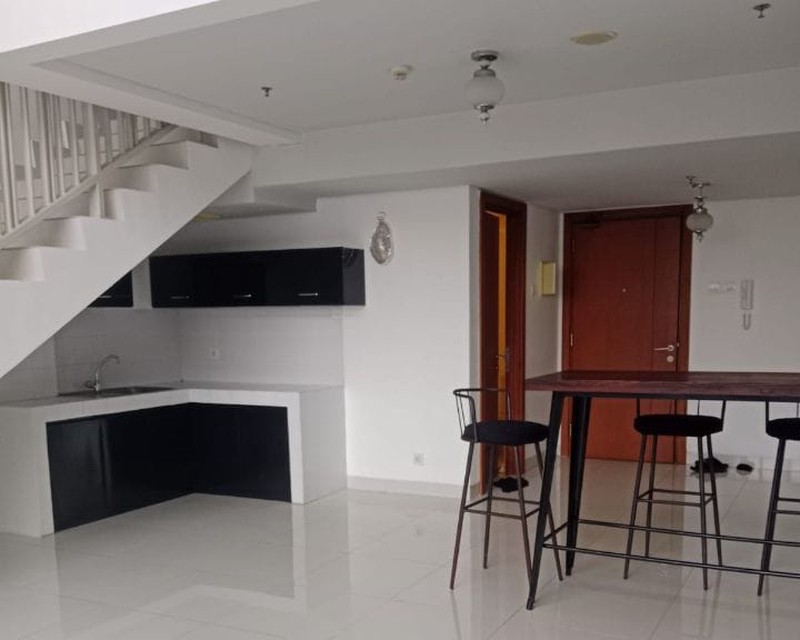 Ruang Kantor Dua Lantai Di Gedung SOHO Pancoran, Di Jl. MT haryono, Tebet