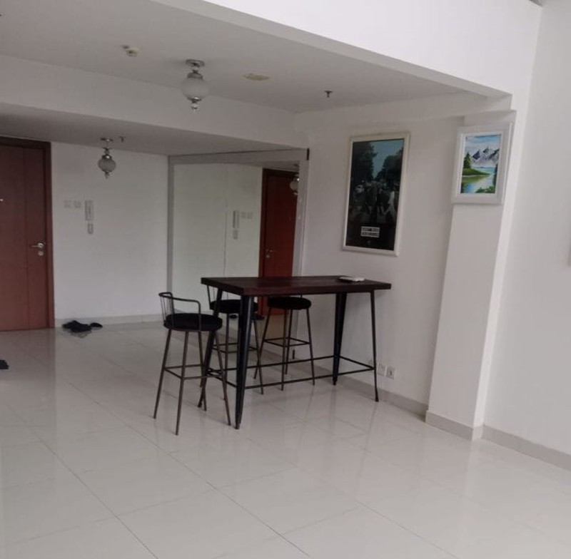 Ruang Kantor Dua Lantai Di Gedung SOHO Pancoran, Di Jl. MT haryono, Tebet