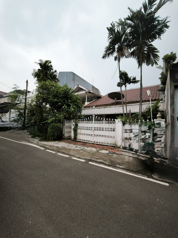 Rumah Lokasi Strategis Kebayoran Baru