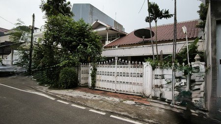 Rumah Lokasi Strategis Kebayoran Baru