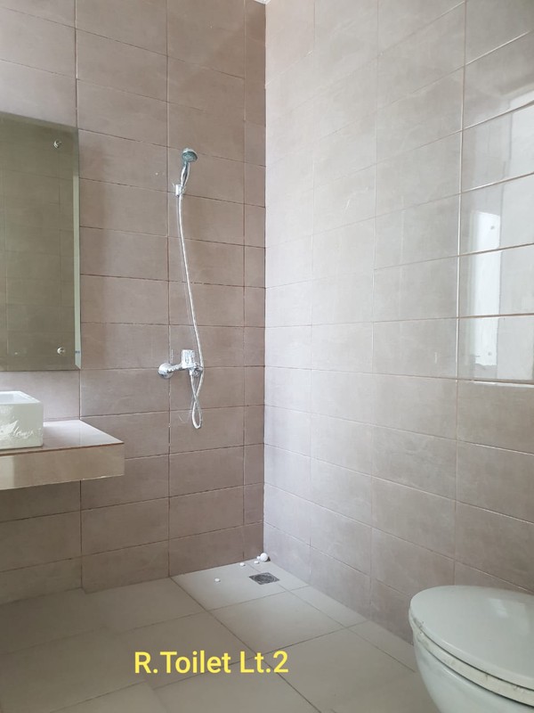 Rumah dalam cluster,siap huni,lokasi oke di Bintaro Jaya sektor 9