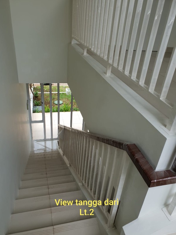 Rumah dalam cluster,siap huni,lokasi oke di Bintaro Jaya sektor 9