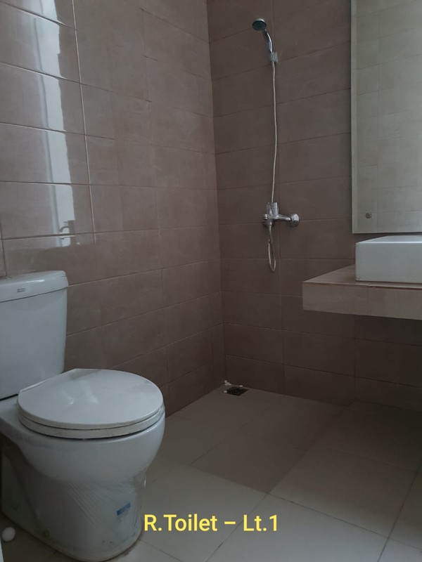 Rumah dalam cluster, hunian asri di Bintaro Jaya sektor 9.