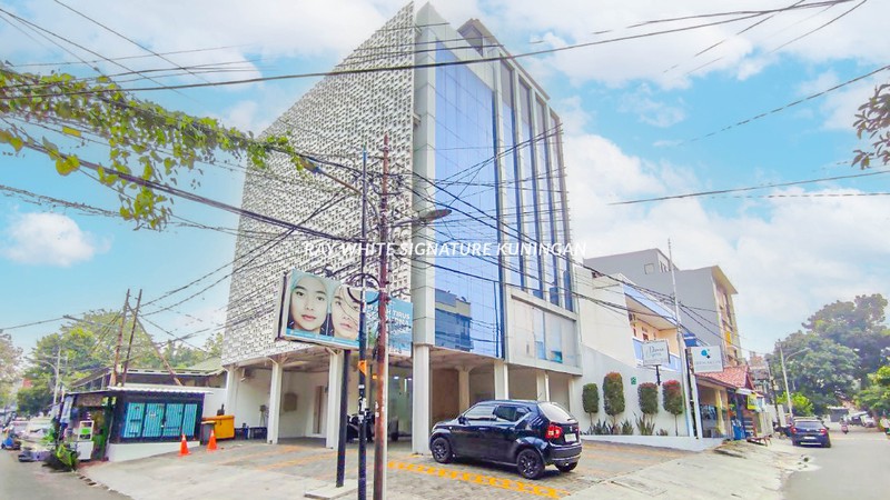 Ruko Ex Klinik Kecantikan Bangunan 4 1/2 Lantai di Tawakal Ujung Tomang