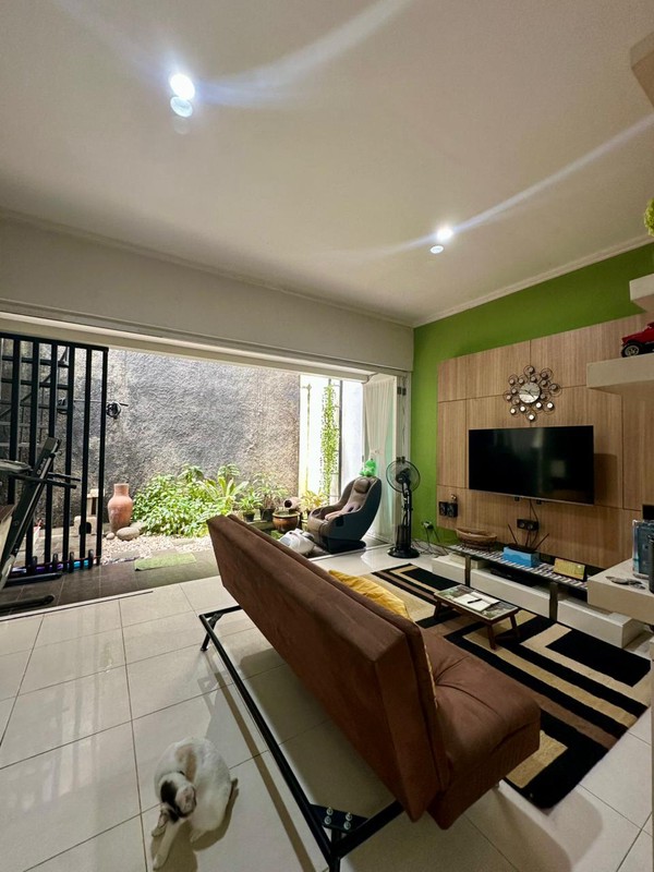 Rumah Cantik di Bintaro 2 Lantai KT 3+1 KM 3+1 Sertifikat SHM