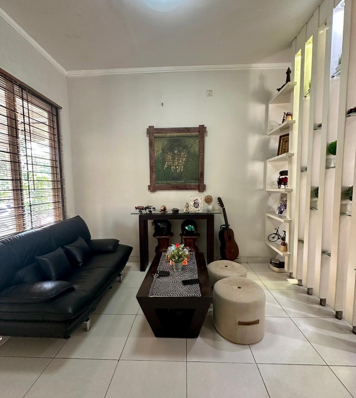 Rumah Cantik di Bintaro 2 Lantai KT 3+1 KM 3+1 Sertifikat SHM
