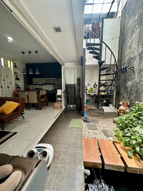 Rumah Cantik di Bintaro 2 Lantai KT 3+1 KM 3+1 Sertifikat SHM