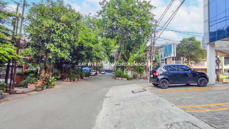 Ruko 4 Lantai Posisi Hook di Jalan Tawakal Ujung Tomang