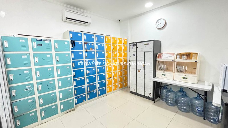 2 Ruko Gandeng Depan Belakang Dermaster Cideng