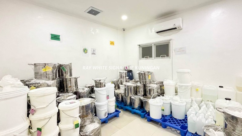 2 Ruko Gandeng Depan Belakang Dermaster Cideng