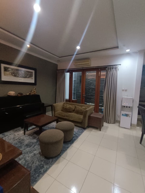 Di Sewa Rumah Full Furnished 2 Lantai Siap Huni dengan Hunian Nyaman dan Asri @Pasar Minggu, Jakarta Selatan