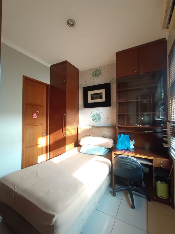 Di Sewa Rumah Full Furnished 2 Lantai Siap Huni dengan Hunian Nyaman dan Asri @Pasar Minggu, Jakarta Selatan