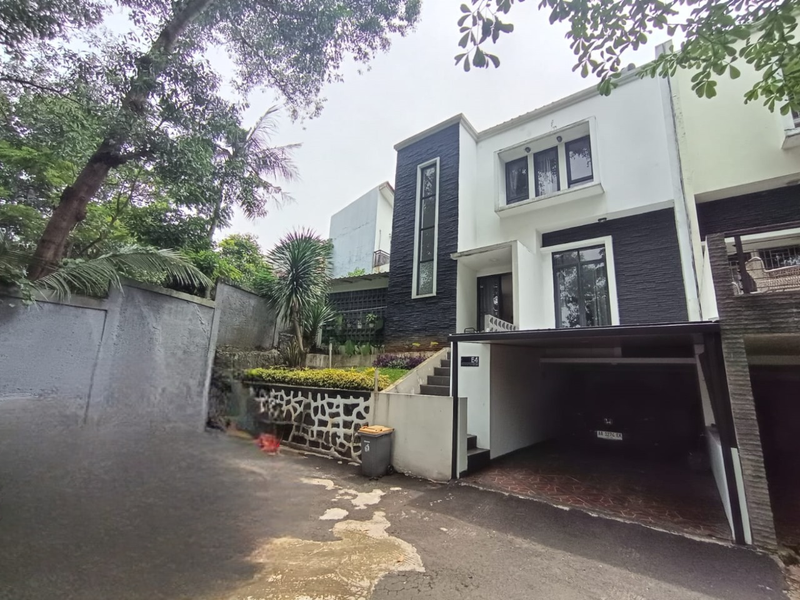 Dijual Rumah Lokasi Strategis di Camat Gabun II, Town House The Hills