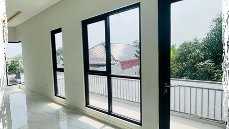 Dijual Rumah Hook 2 lantai di Pakal Madya Jaya Surabaya