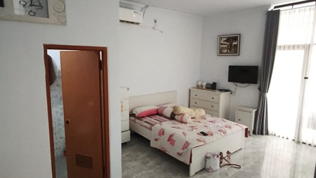 Rumah 2½ Lantai Siap Huni dengan 6 KT dan 3 Km SHM @Pondok Pianang, Jakarta Selatan