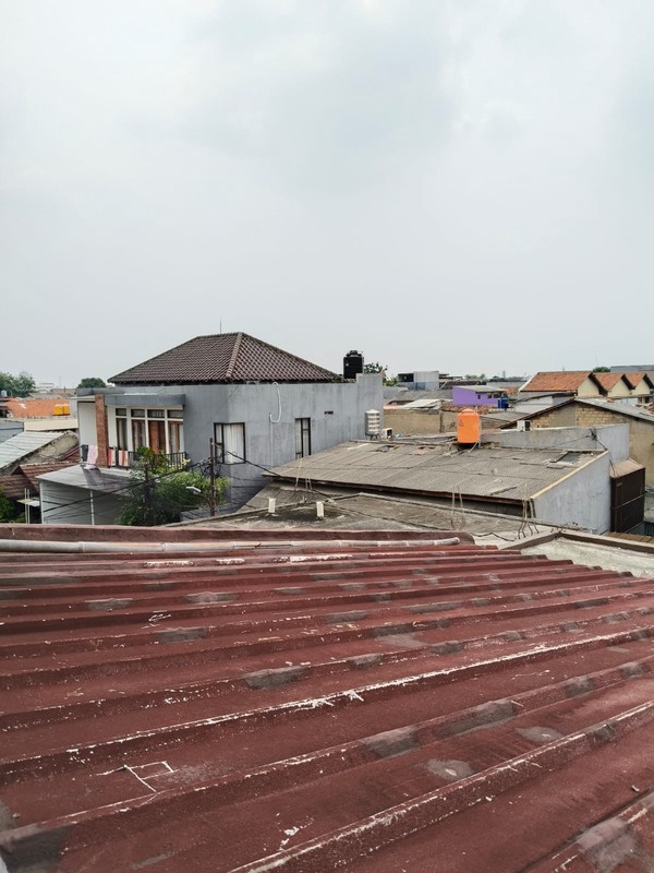 Rumah 2½ Lantai Siap Huni dengan 6 KT dan 3 Km SHM @Pondok Pianang, Jakarta Selatan