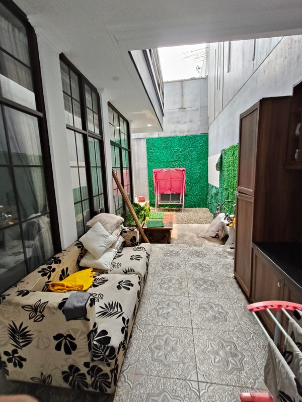 Rumah 2½ Lantai Siap Huni dengan 6 KT dan 3 Km SHM @Pondok Pianang, Jakarta Selatan