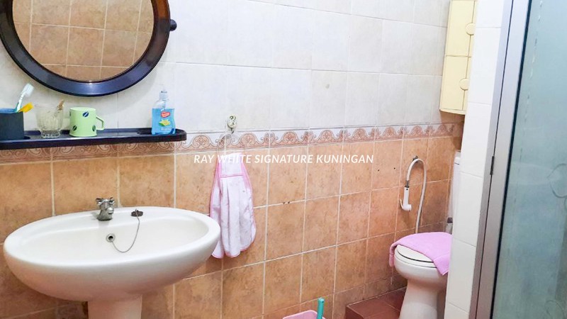 Rumah Layak Huni Lokasi Tenang di Komplek Griya Asri Wika Bekasi