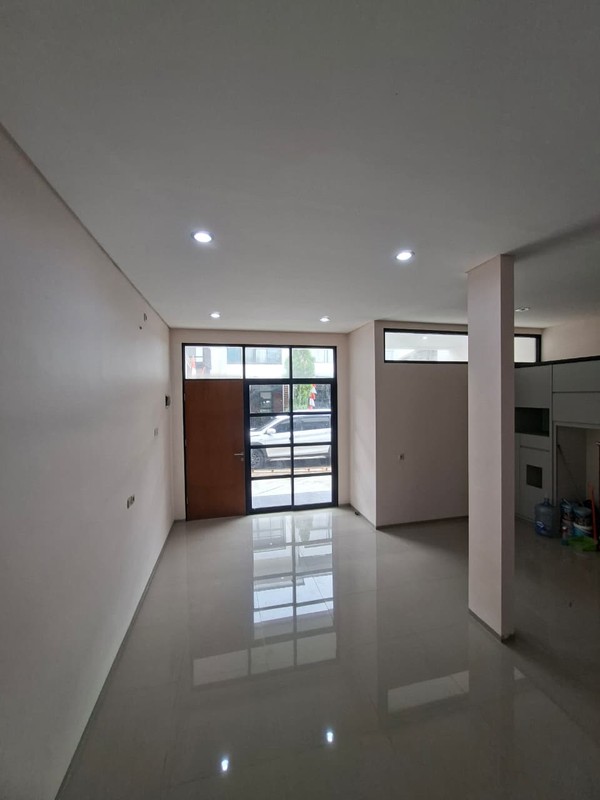 Rumah Cantik 2 Lantai di Ciputat Siap Huni dengan 3 KT dan 2+1 KM sudah SHM@Ciputat