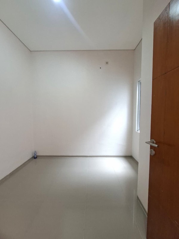 Rumah Cantik 2 Lantai di Ciputat Siap Huni dengan 3 KT dan 2+1 KM sudah SHM@Ciputat