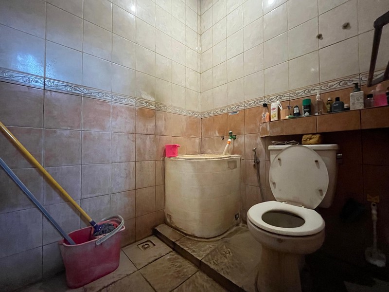 Rumah Luas Lengkap Halaman Belakang Dalam Komplek Premium di Cinere