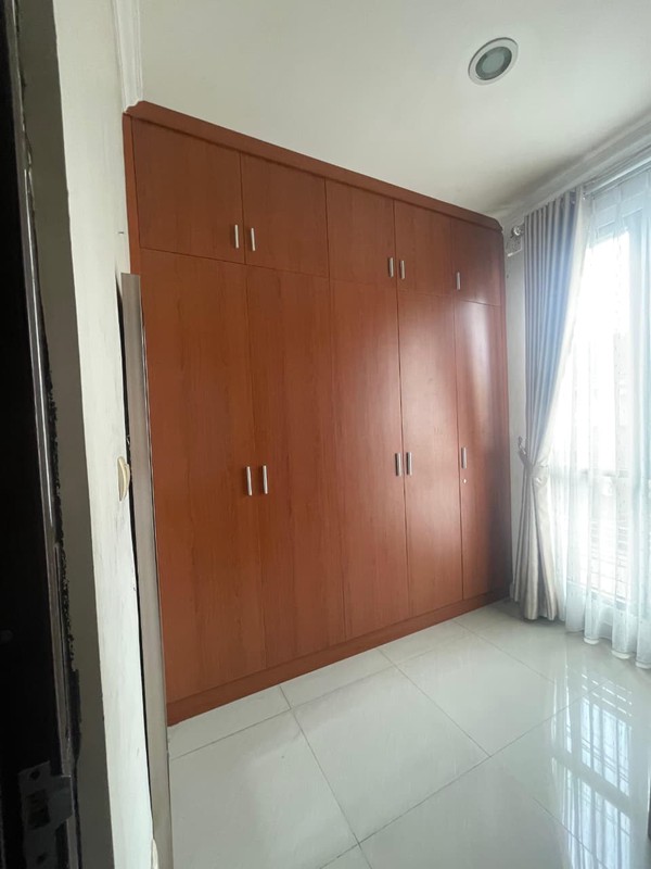 Rumah semi furnished di Griya Loka BSD