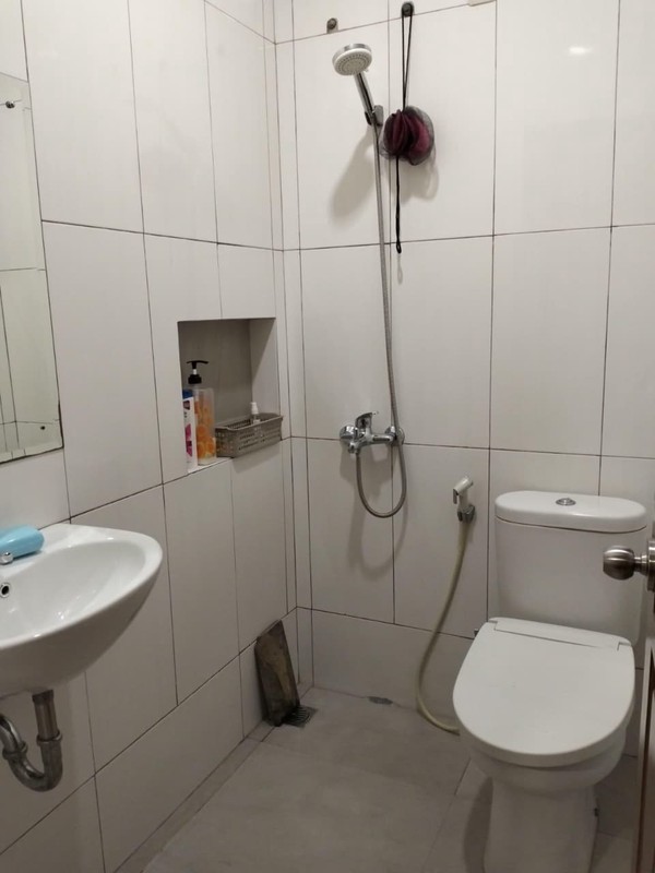 Rumah semi furnished di Griya Loka BSD