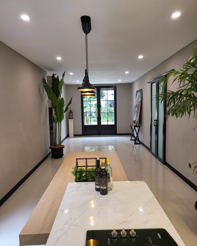 Rumah baru di BSD City, dekat Pintu Tol dan stasiun kereta Rawabuntu siap huni banget