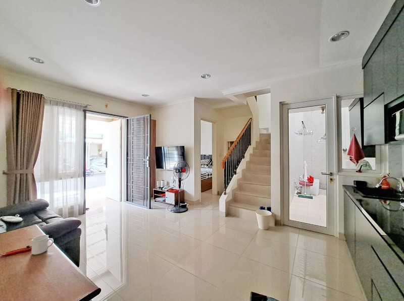 Rumah Modern Full Furnish di Thomson Gading Serpong