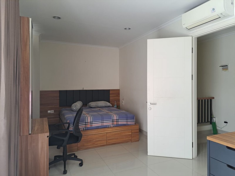 Rumah Modern Full Furnish di Thomson Gading Serpong