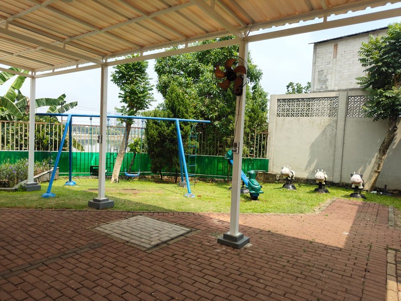 Rumah Modern di Arcadia Village Gading Serpong 