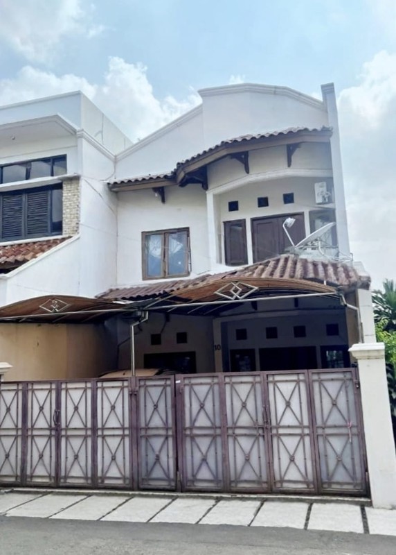 Rumah Bagus Di Jl Antene Radio Dalam Jakarta Selatan