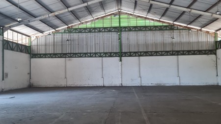 gudang industri dengan pembuangan limbah surabaya