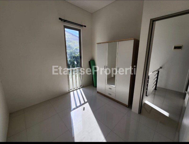 DIJUAL CEPAT RUMAH GREENLAND RESIDENCE CLUSTER GARBERA