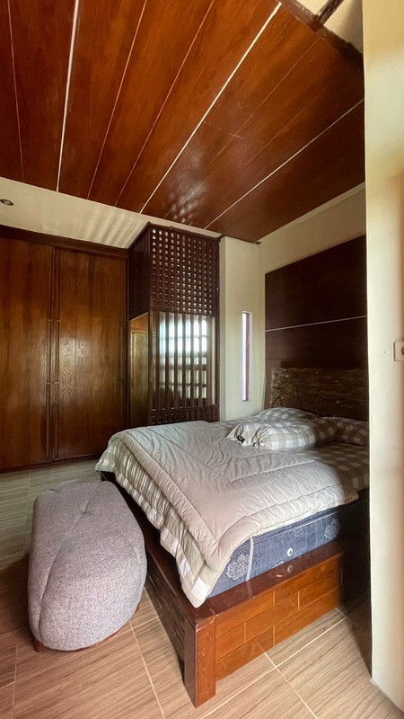 DIJUAL Rumah Strategis 3 Lantai di Jalan Raya Lontar Surabaya Barat
