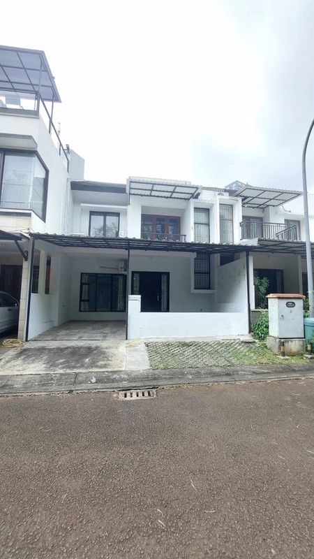 Rumah Bagus, Apik, Siap Huni, Lokasi strategis, kemanan 24 jam dalam Cluster di Bintaro