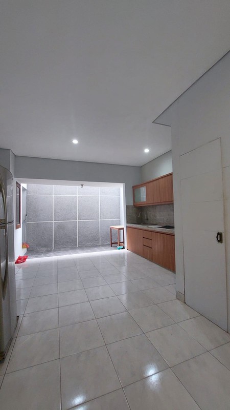 Rumah Bagus, Apik, Siap Huni, Lokasi strategis, kemanan 24 jam dalam Cluster di Bintaro